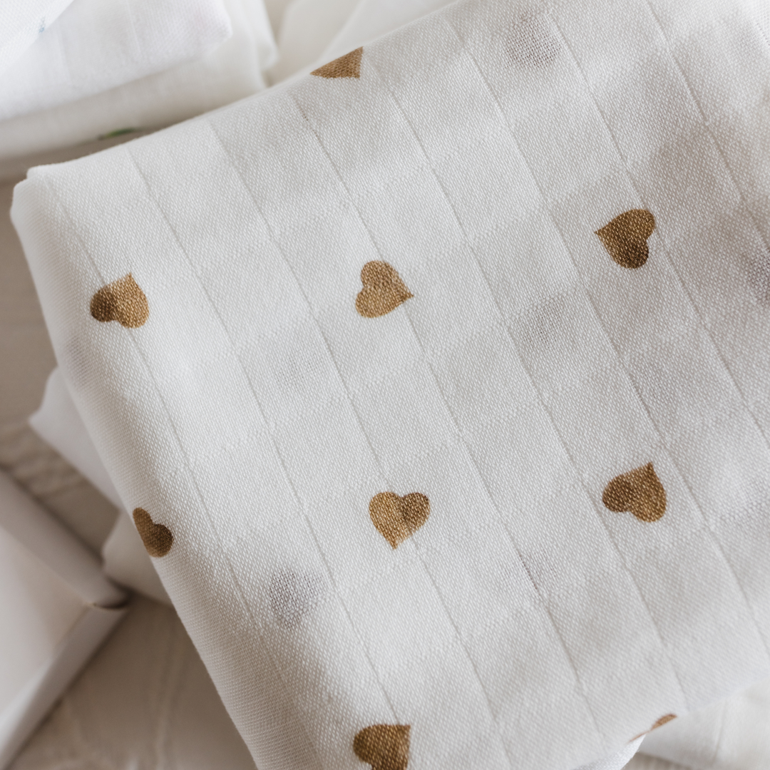 Bamboo Muslin Gift Set - Neutral Heart
